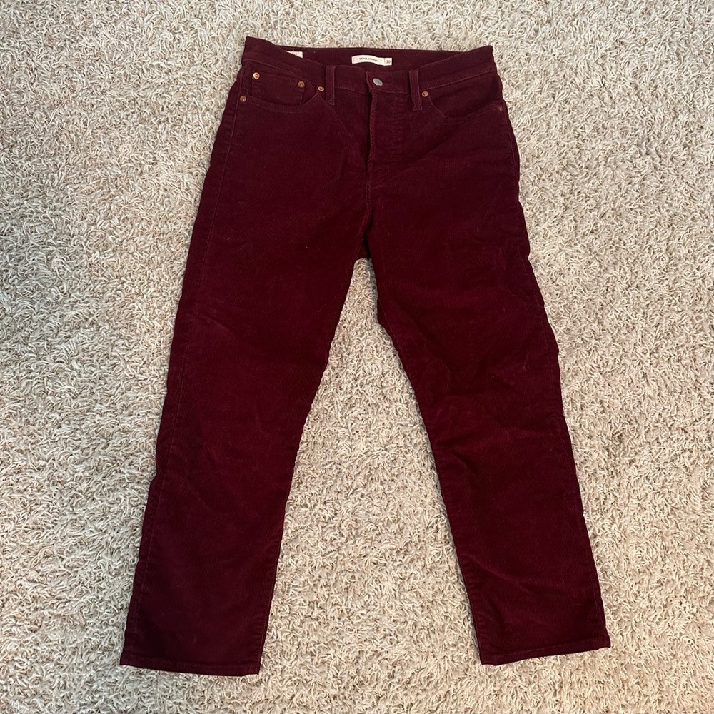 Burgundy Levi’s Wedgie Straight Corduroy Pant Size 30